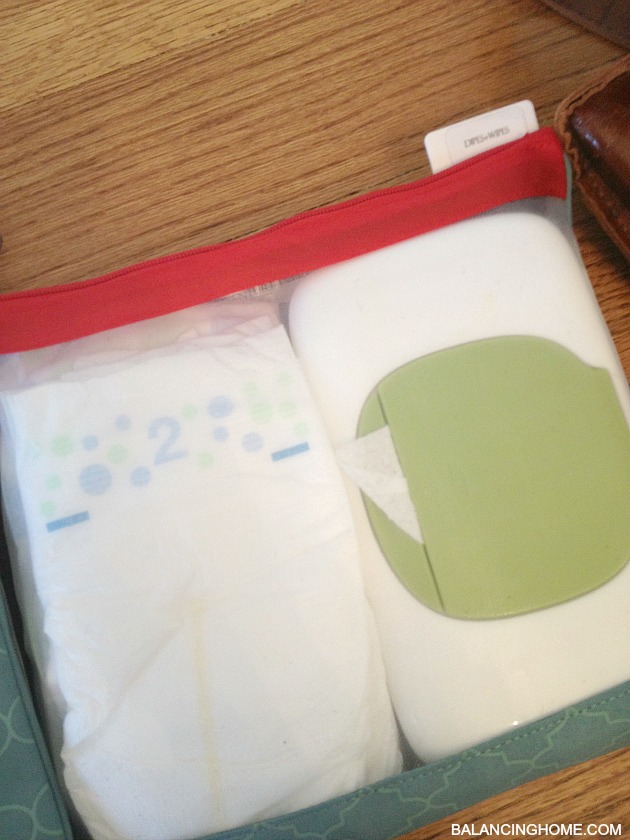 sugarSNAP Me & Mine- Best.product.ever. Easiest way to organize a bag, turn any bag into a diaper bag and say bye to plastic bags. Love these!