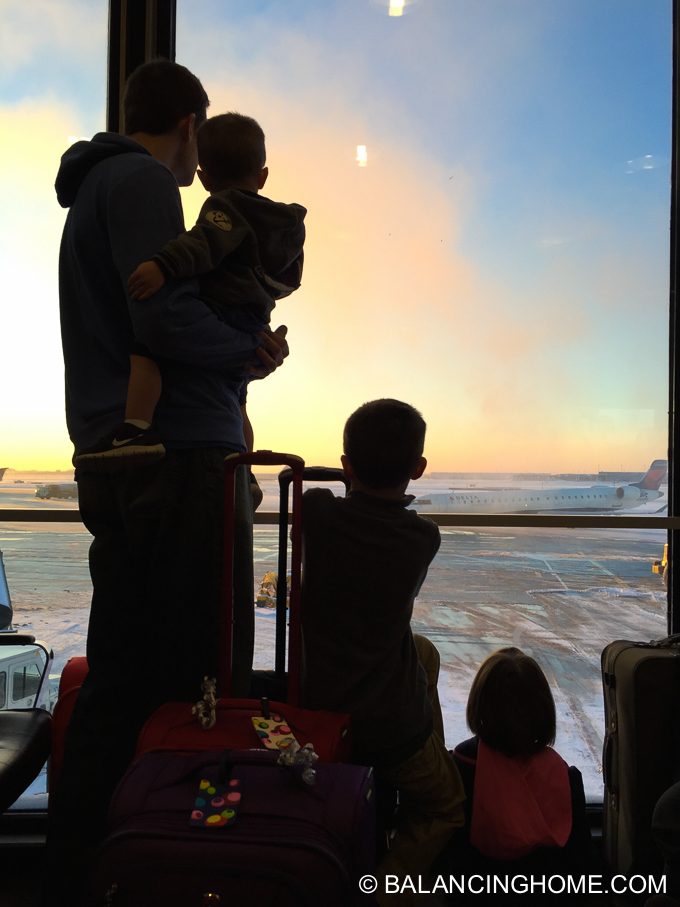 flying-with-kids-3