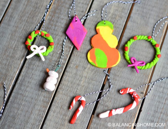 kid-craft-diy-clay-marble-Christmas-ornaments-19
